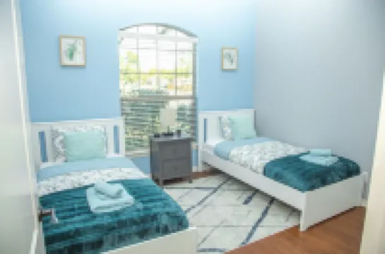 QUIET & SPACIOUS - Amiable Modern Home - Belton Oaks