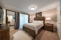 Charming Family Home near Newcastle, Fully Fenced Private, Pet-Friendly! Hotels near Boyd's Clocks