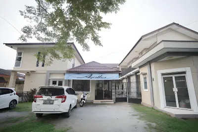 RedDoorz near Bundaran Kecil Palangkaraya Hotel dekat Universitas Muhammadiyah Palangkaraya