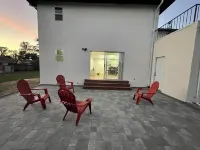 Cheerful Cozy Home Recently Remodeled
