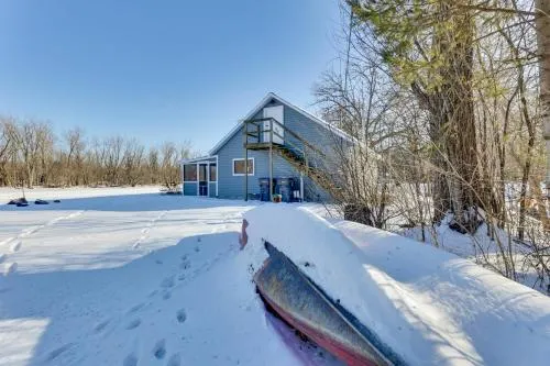 約翰遜溪附近小徑的河畔靜居