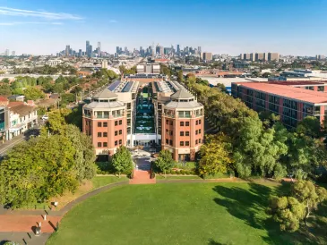 Amora Hotel Riverwalk Melbourne