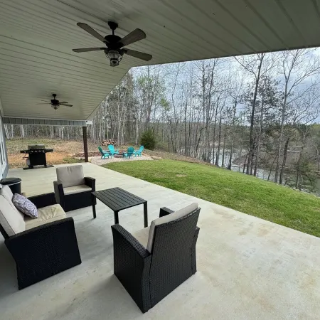 4 Bedroom 3 Bath Lakefront Home with Private Dock, Secluded, Lewis Smith Lake