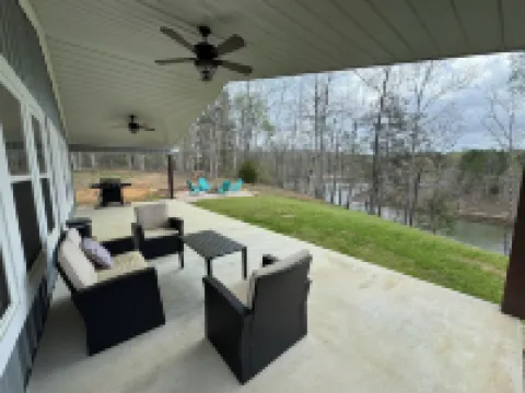 4 Bedroom 3 Bath Lakefront Home with Private Dock, Secluded, Lewis Smith Lake