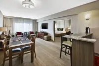 DoubleTree by Hilton Rapid City Downtown Convention Center Hotels near Memorial Park