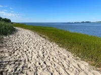 Large Charming Historic House close to Beaches Hotels in Clinton