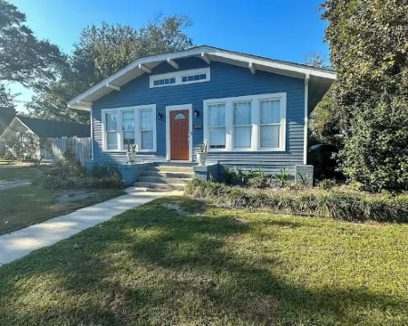 Villa Soaking Tub Private Backyard Downtown 長灘酒店