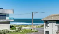 Spacious family house less than 1min walk to Middleton's favourite Surfers Beach Hotels in Middleton