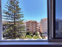 Spacious and bright apartment next to the beach