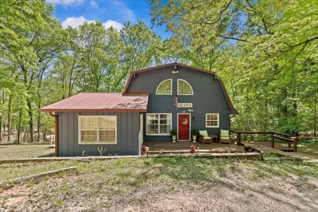 Private Lake House near Enterprise