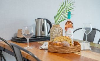 Yeosu Sand Grain Pet Friendly Heated Pool Pension