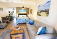 Limited Offer! Couples Getaway! Beach, Pool, Tennis, AC. Video Tour!