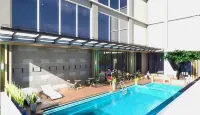 Hotel Santika Batam - Beach