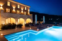 Reveli Suites Hotels in Elios Proni