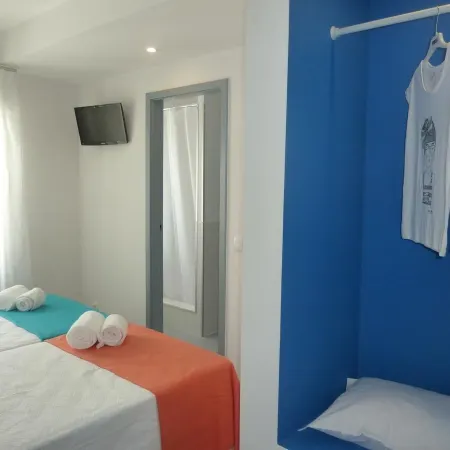 Peneco Albufeira GuestHouse Отели рядом с достопримечательностью «Пляж Эваришту»