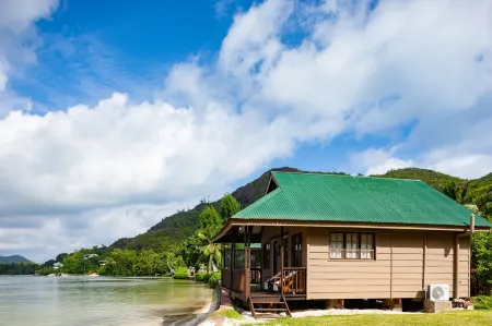 Le Vasseur la Buse Eco Resort Отели в г. Праслин-Айленд