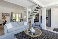 Vacation Inn Townhomes Hotels in Collingwood