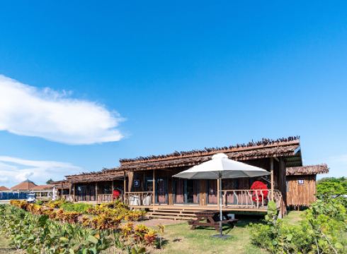 Crusoe Cabins Casobe