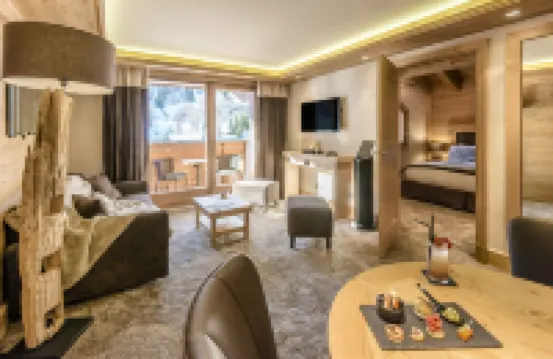 樂凱拉酒店Le Kaïla（法國） 鄰近Consigne à Ski Meribel La Chaudanne - Meribel Les 3 Vallées的酒店