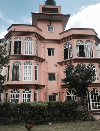 Tembas House Отели рядом с достопримечательностью «Drikung Kagyu Rinchen Ling Monastery»