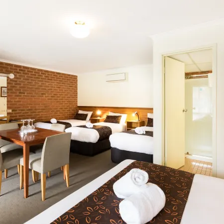 Advance Motel