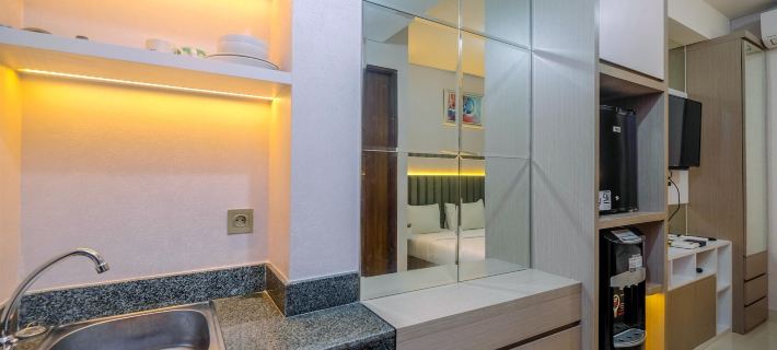 Nice and Comfy Studio Apartment at Transpark Cibubur Hotels in Cimanggis