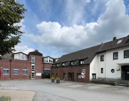 Rheinländer Seehotel Отели в г. Леверкузен