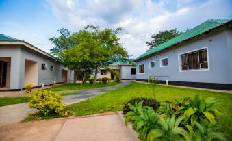 Lulu Guest Lodge
