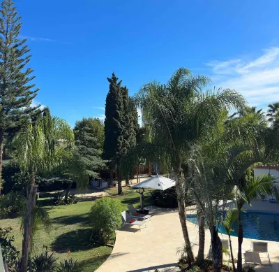 La Pina Verde Hotels near Collection World - Garden & House Art