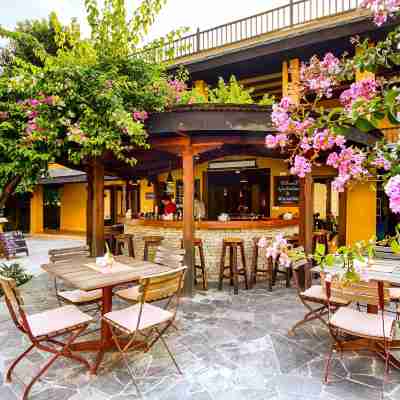 博卡拉寺廟樹度假村及水療中心 Hotel Exterior