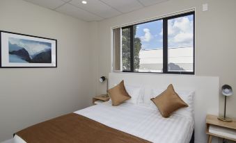 Three Palms Lodge
