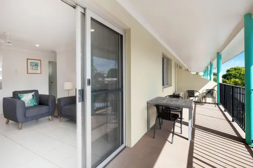 Arlia Sands Apartments - parking
