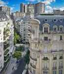 Carles Hotel