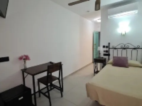 هوتل سان سيباستيان ألمونيكار فنادق في ألمونيكار