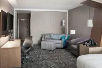 Courtyard Pullman