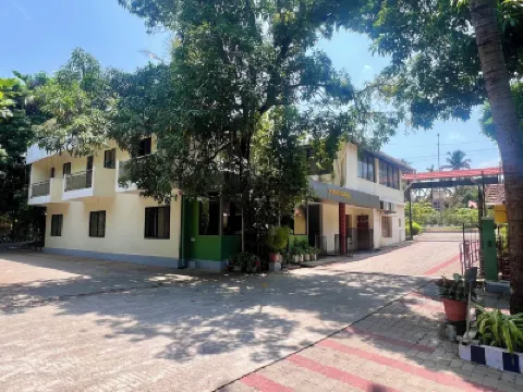 Eesha Residency Hotels near Anyer Beach