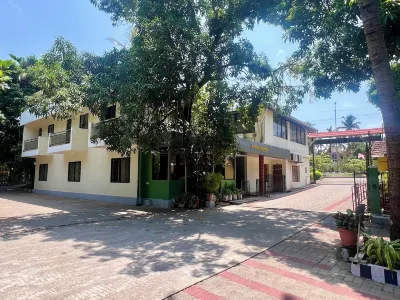 Eesha Residency Hotels near Venkateshwara Swamy Temple Pushkarani