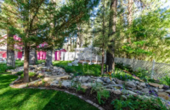 Apples Bed and Breakfast Inn