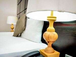 Crest Hotel