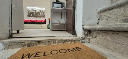 The White Cave- Bluchalet Отели рядом с достопримечательностью «Риомаджоре»