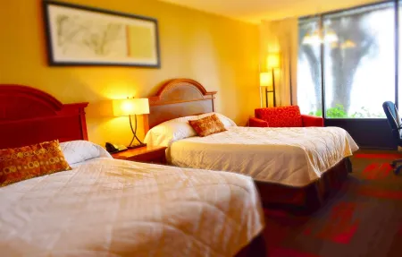 Crystal Cove Riverfront Resort Отели в г. Палатка