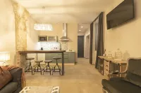 1620貴族地產, 高級公寓 - 限成人