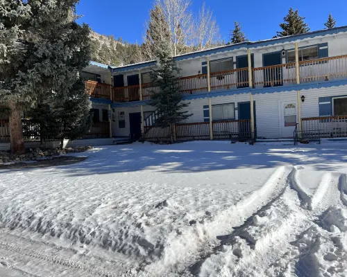 Mountain View Lodge Hotels in Red River