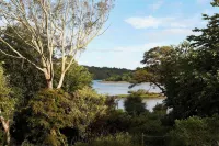 Sea View 1-Bed Cottage Sleeps 2 w Private Garden - 3 stelle