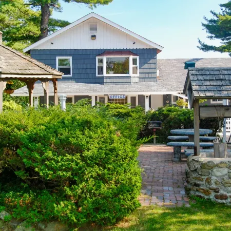 Kittery Inn & Suites