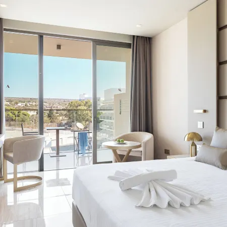 Amarande (Adults Only)