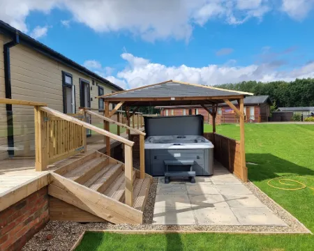 Pet Friendly 2-Bed Luxury Lodge in Routh w/ Hottub Hotel a Beverley