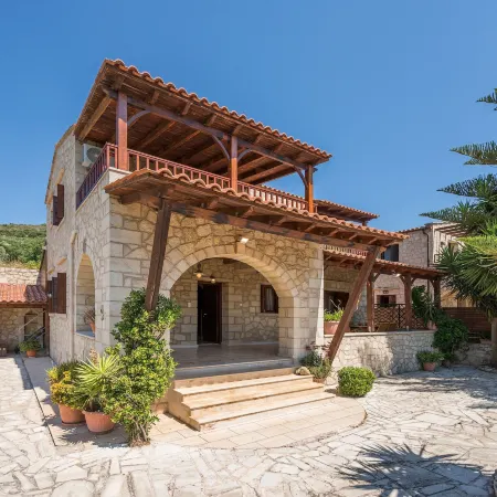 Spilia Village Hotel & Villas