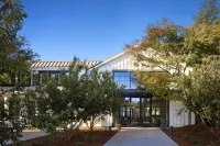The Estate Yountville - parking