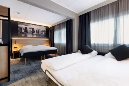 Park Inn by Radisson Oslo Airport Hotel West
